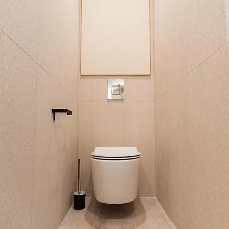Tropez - Place Des Lices * Сен-Тропе