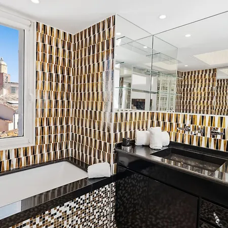 Tropez - Place Des Lices Апартаменты