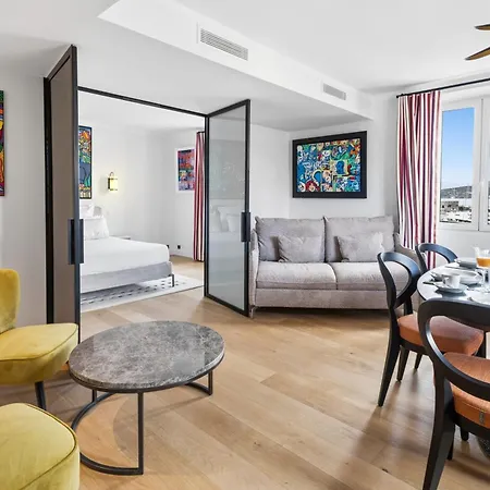 Tropez - Place Des Lices Апартаменты Сен-Тропе